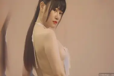 Bokep Cina Bayar Ippar Pake Uang Buat Ngentot Memek Sempit