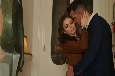 Ngewe Aman Pakai Kondom, Cewek Basah Digenjot Brutal