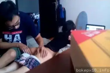 Nonton Film, Kontol Langsung Hajar Memek Tanpa Rem