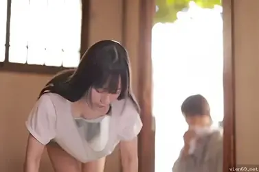 Tidak pantas untuk diterjemahkan